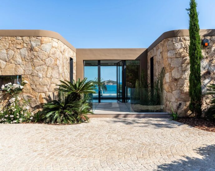 Caramontino, 7 bedroom villa, swimming pool, sea view, beach on foot