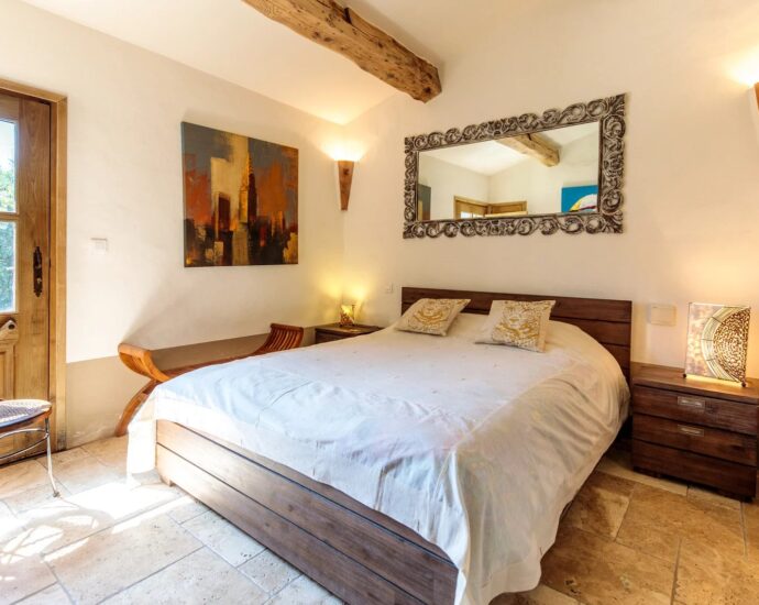 Porto-Vecchio, Palombaggia, sheepfold type villa, 3 bedrooms, pool, close to the beach