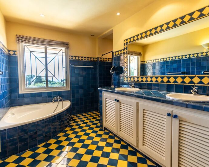 Capicciola, villa 5 chambres, piscine, vue mer, plage à pied