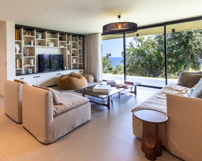 Sainte-Lucie de Porto-Vecchio, Caramontinu, Villa vue mer panoramique, 6 chambres, piscine, proche plage