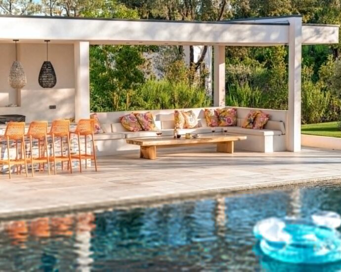 Domaine privé, villa 5 chambres, piscine, proche plage