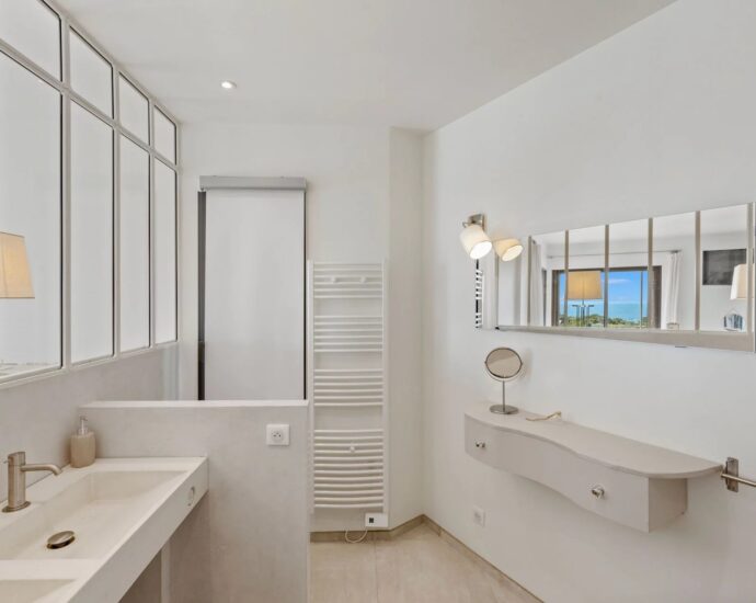 Pianottoli-Caldarello, Villa with Panoramic Sea Views, 7 Bedrooms, Pool, Jacuzzi, Walking Distance to the Beach