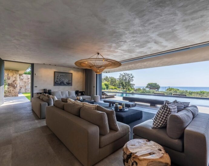 Caramontino, 6 chambres, piscine, pied dans l&rsquo;eau, vue mer