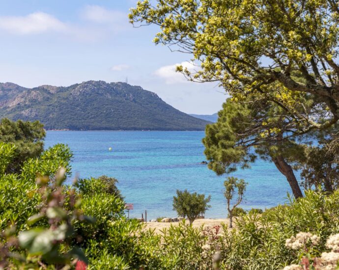 Porto-Vecchio, Domaine de Cala Rossa, villa 6 chambres, piscine et plage à pied, Villa Cala Rossa