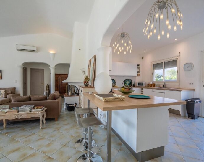 Porto-Vecchio, Domaine de Cala Rossa, villa 5 chambres, piscine et plage à pieds