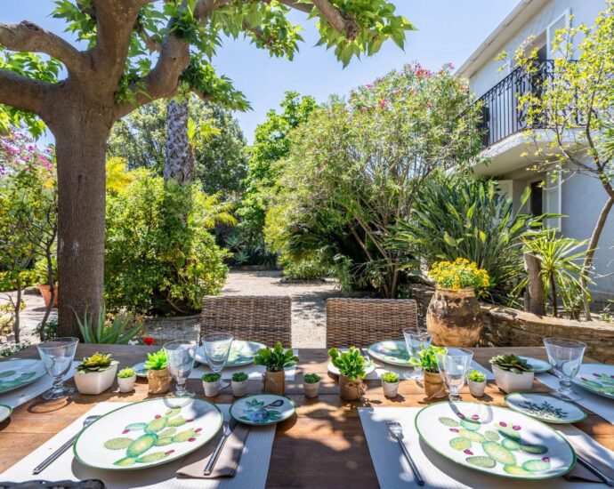 Erbalunga, Villa 6 chambres, pied dans l&rsquo;eau, vue mer panoramique, piscine