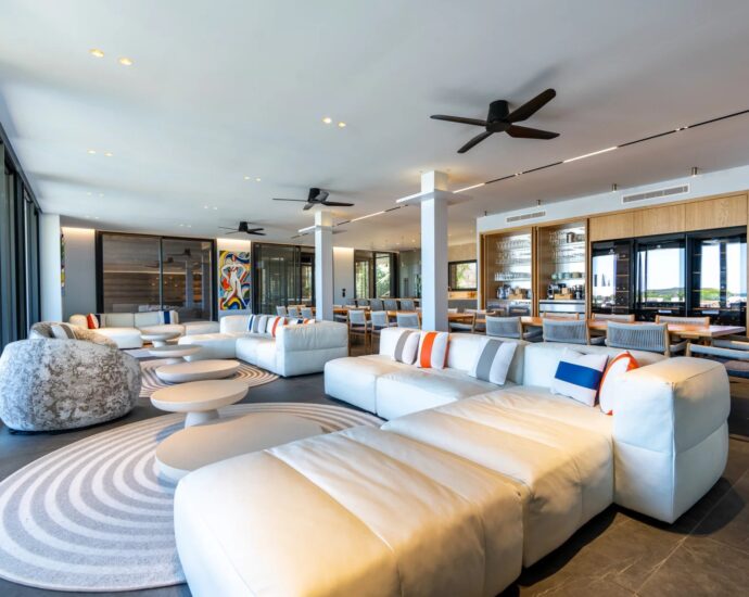 Caramontino, Villa-Hotel with Sea View, 8 Bedrooms with Private Pools, Swimming Pool, Walking Distance to the Beach