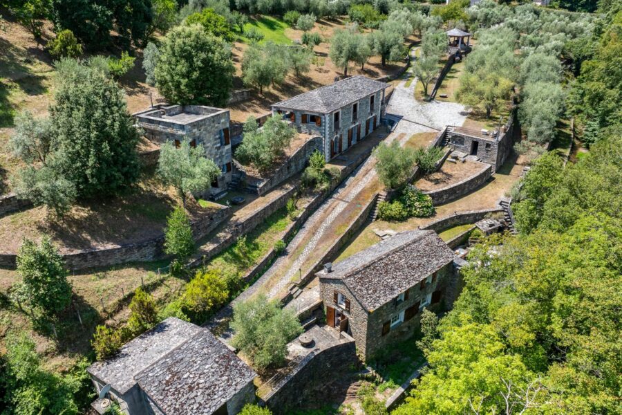 Castagniccia, Proche Bastia, Domaine 7 chambres, Piscine chauffée, accès rivière, proche plages