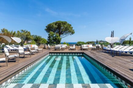 Caramontino, Villa-Hotel with Sea View, 8 Bedrooms with Private Pools, Swimming Pool, Walking Distance to the Beach