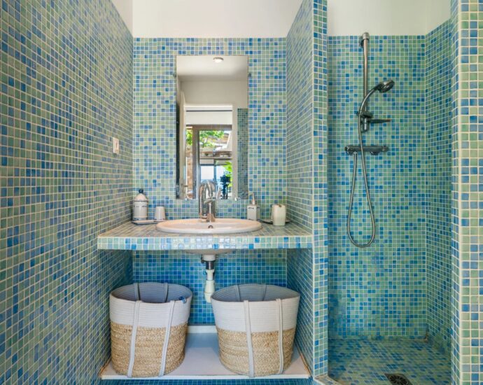 Erbalunga, Villa 6 chambres, pied dans l&rsquo;eau, vue mer panoramique, piscine