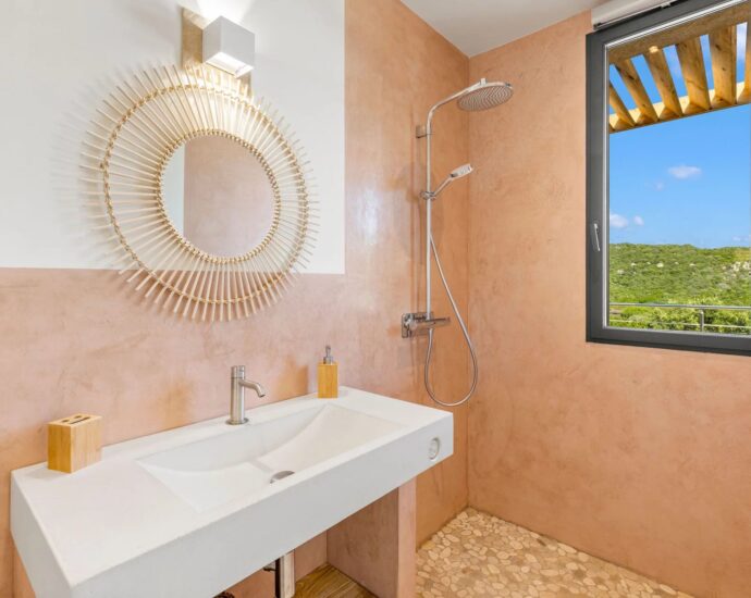 Pianottoli-Caldarello, Villa with Panoramic Sea Views, 7 Bedrooms, Pool, Jacuzzi, Walking Distance to the Beach