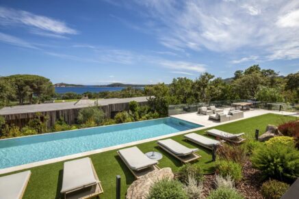 Caramontino, 7 bedroom villa, swimming pool, sea view, beach on foot