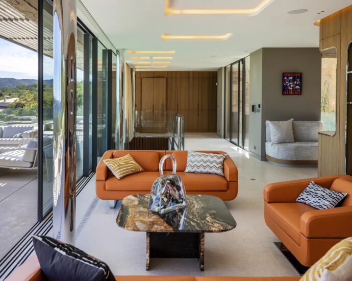 Caramontino, 7 bedroom villa, swimming pool, sea view, beach on foot