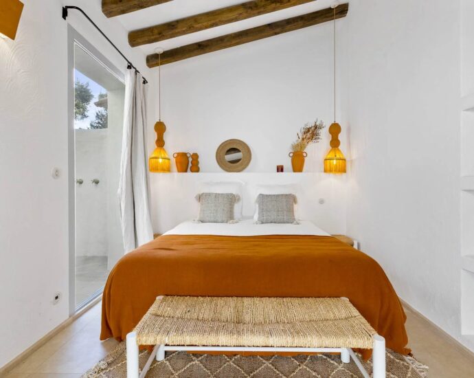 Porto-Vecchio, Domaine de Cala Rossa, villa pied dans l’eau, vue mer panoramique, 5 chambres, plage à pied