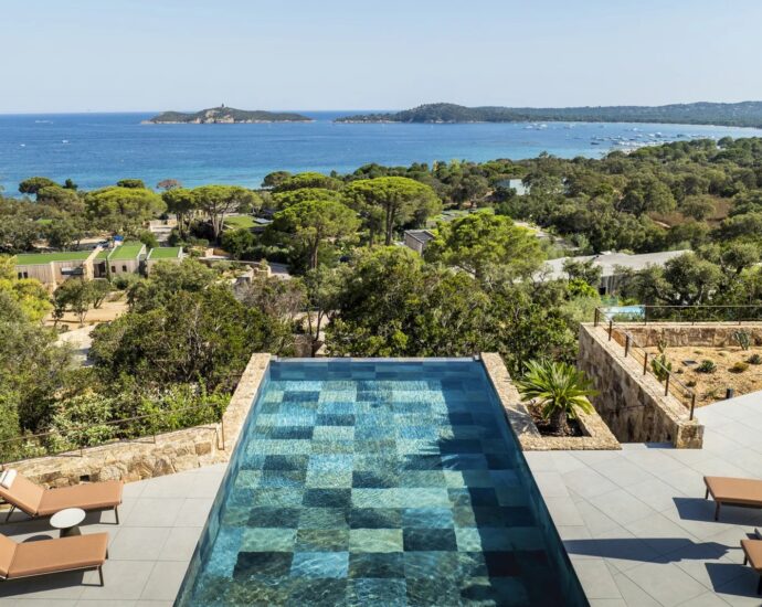 Sainte-Lucie de Porto-Vecchio, Caramontinu, Villa vue mer panoramique, 6 chambres, piscine, proche plage