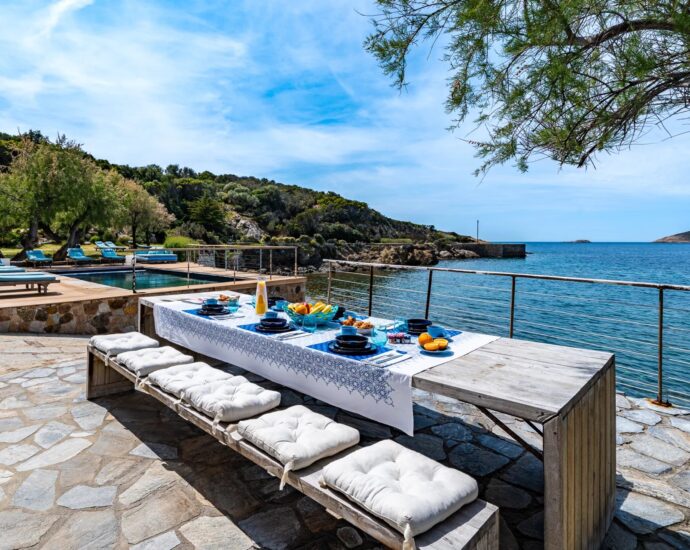 Galéria, Private Estate, Waterfront Villa, 8 Bedrooms, Panoramic Sea View, Heated Pool, Close to Calvi
