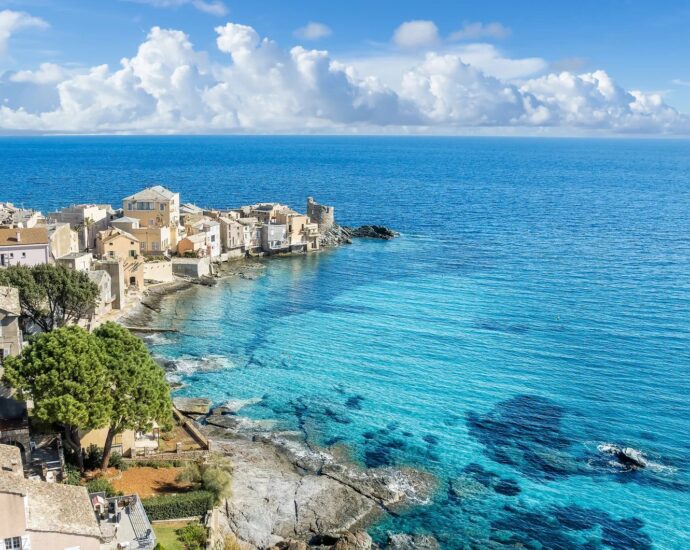 Erbalunga, Villa 6 chambres, pied dans l&rsquo;eau, vue mer panoramique, piscine