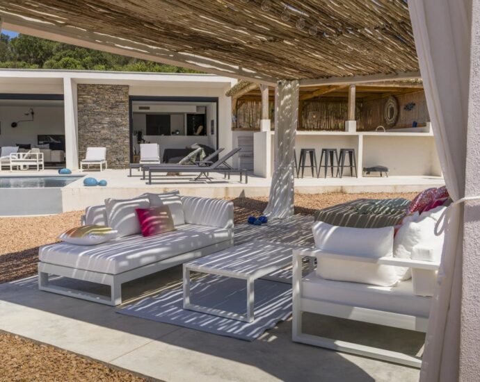 Arasu, villa 4 chambres, piscine, Casa Alivu RL307