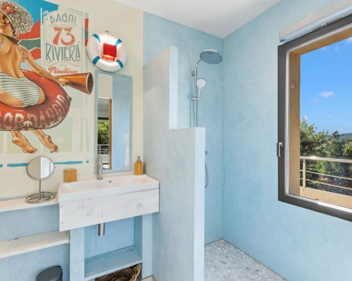 Pianottoli-Caldarello, Villa with Panoramic Sea Views, 7 Bedrooms, Pool, Jacuzzi, Walking Distance to the Beach