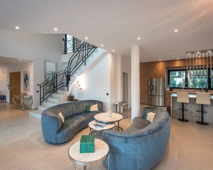 Domaine privé, villa 5 chambres, piscine, proche plage