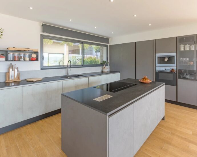 South Shore of Ajaccio, Recent Villa, Panoramic Sea View, 5 Bedrooms, Pool, Close to Beaches