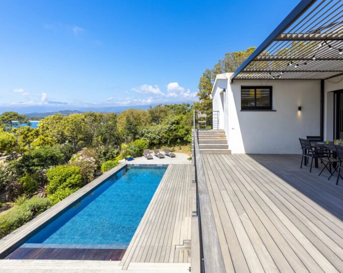 Porto-Vecchio, Domaine de Cala Rossa, villa 6 chambres, piscine et plage à pied, Villa Cala Rossa