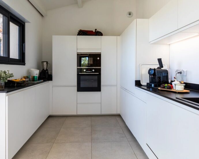 Porto-Vecchio, Palombaggia, villa vue mer, 3 chambres, piscine, plage à pied