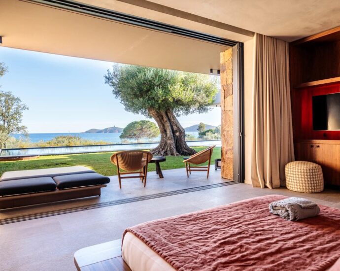 Caramontino, 6 chambres, piscine, pied dans l&rsquo;eau, vue mer