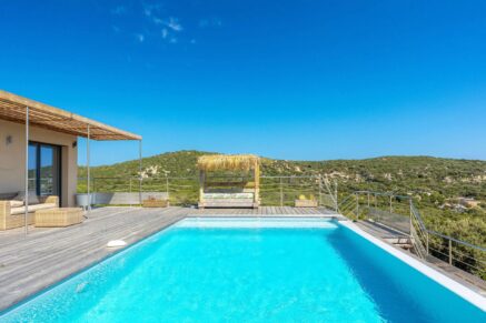 Pianottoli-Caldarello, Villa with Panoramic Sea Views, 7 Bedrooms, Pool, Jacuzzi, Walking Distance to the Beach