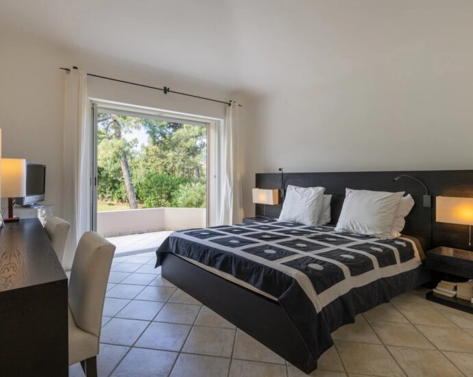 Porto-Vecchio, Domaine de Cala Rossa, villa 4 chambres, piscine, plage à pied