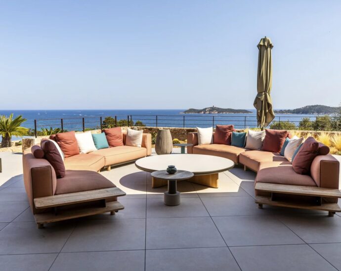 Sainte-Lucie de Porto-Vecchio, Caramontinu, Villa vue mer panoramique, 6 chambres, piscine, proche plage