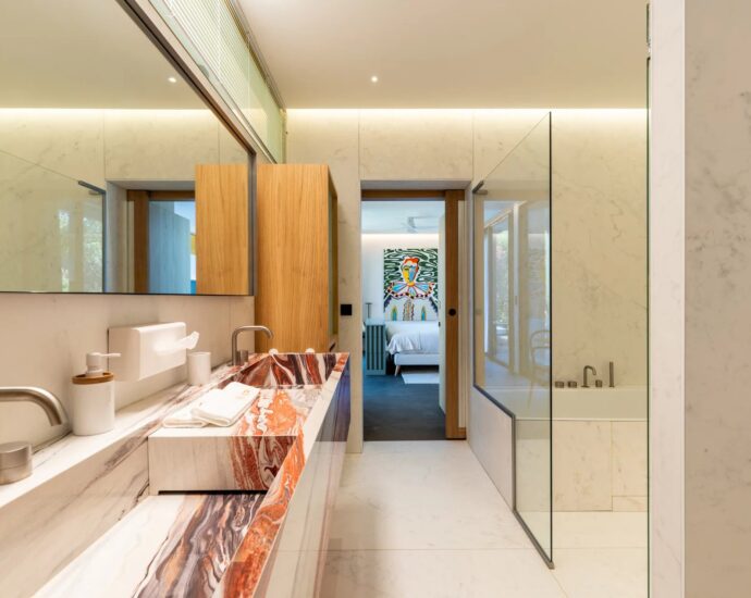 Caramontino, Villa-Hotel with Sea View, 8 Bedrooms with Private Pools, Swimming Pool, Walking Distance to the Beach