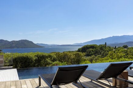 Domaine de Cala Rossa, villa  vue mer, 5 chambres, piscine chauffée, plage à pieds