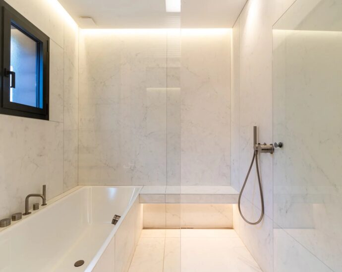 Caramontino, Villa-Hotel with Sea View, 8 Bedrooms with Private Pools, Swimming Pool, Walking Distance to the Beach