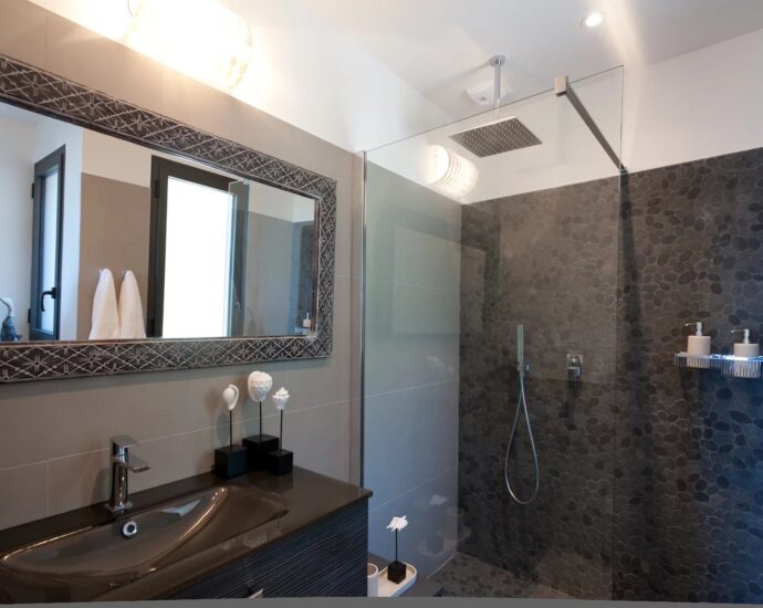 Porto-Vecchio, Villa vue mer panoramique, 4 chambres, piscine, proche plage