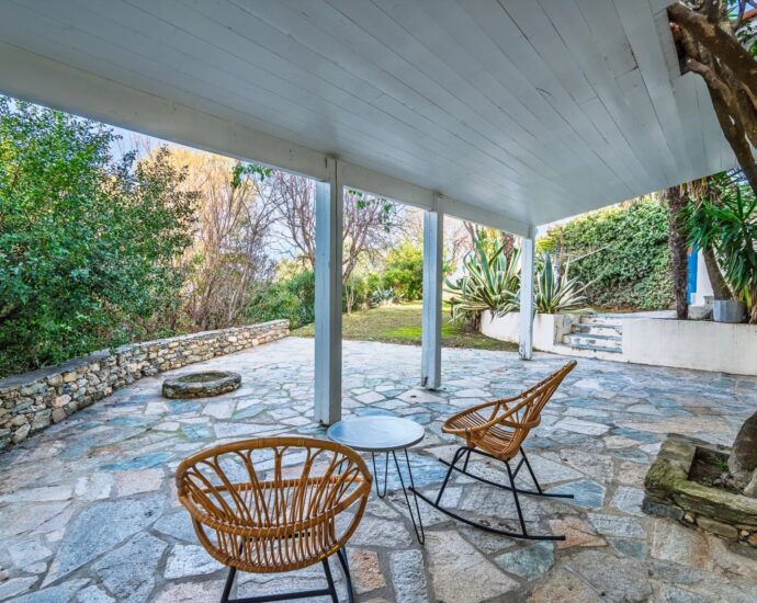 Saint-Florent, Villa vue mer panoramique, 4 chambres, appartement indépendant, piscine à débordement, proche plage