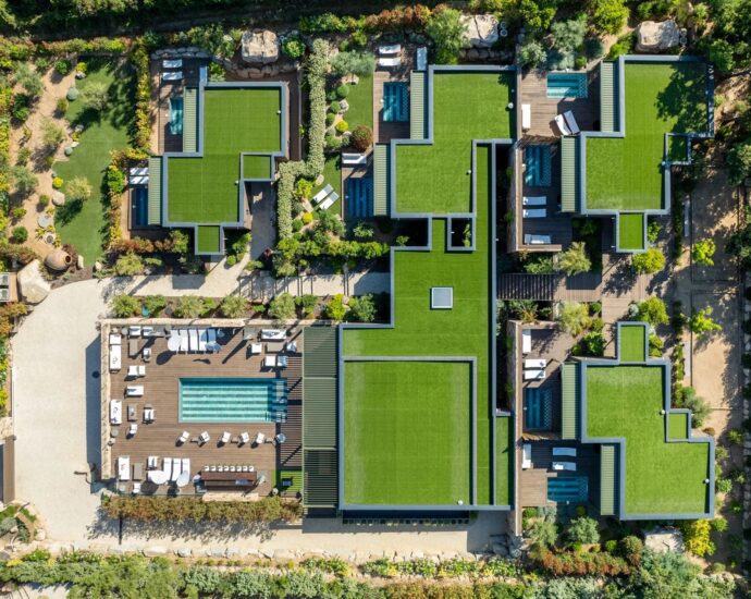 Caramontino, Villa-Hotel with Sea View, 8 Bedrooms with Private Pools, Swimming Pool, Walking Distance to the Beach