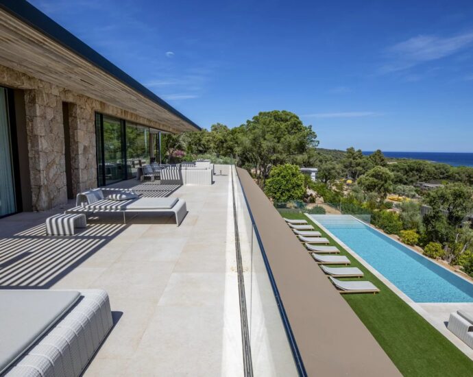 Caramontino, 7 bedroom villa, swimming pool, sea view, beach on foot