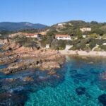 Sagone, Villa pieds dans l&rsquo;eau, 6 chambres, vue mer panoramique, accès plage à pied