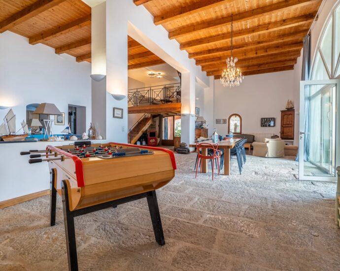 Galéria, Private Estate, Waterfront Villa, 8 Bedrooms, Panoramic Sea View, Heated Pool, Close to Calvi