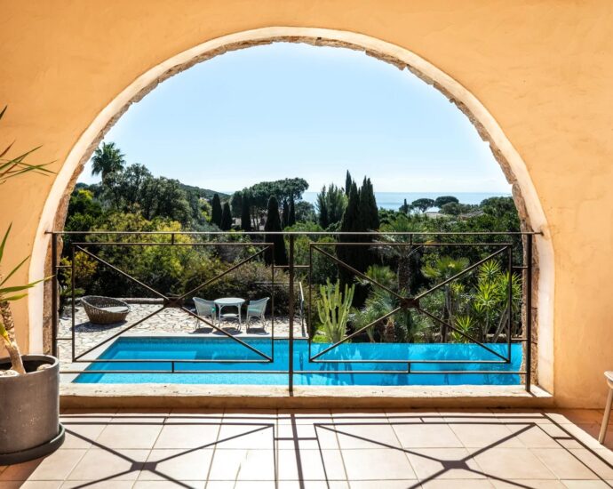 Capicciola, villa 5 chambres, piscine, vue mer, plage à pied