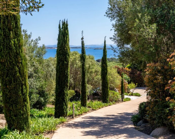 Bonifacio, Cala Longa , Villa 6 rooms, swimming pool, sea view, RL357 Marina Di Cavu