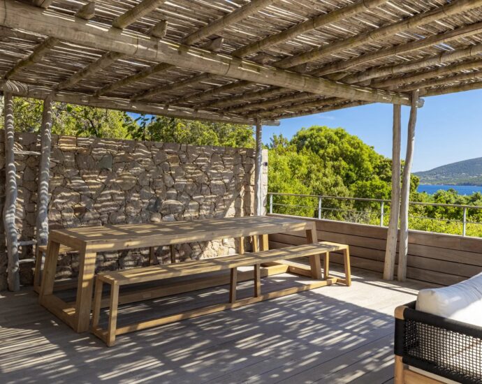 Domaine de Cala Rossa, villa  vue mer, 5 chambres, piscine chauffée, plage à pieds