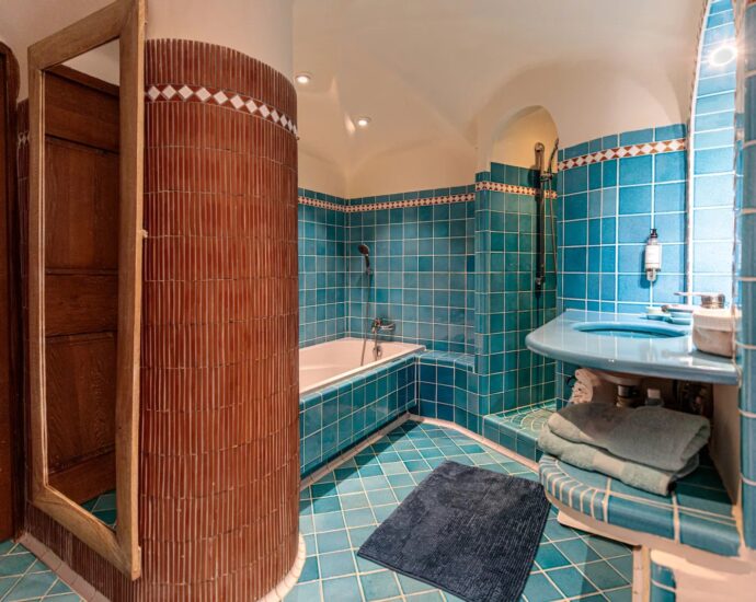 Bonifacio, Cala Longa , Villa 6 rooms, swimming pool, sea view, RL357 Marina Di Cavu