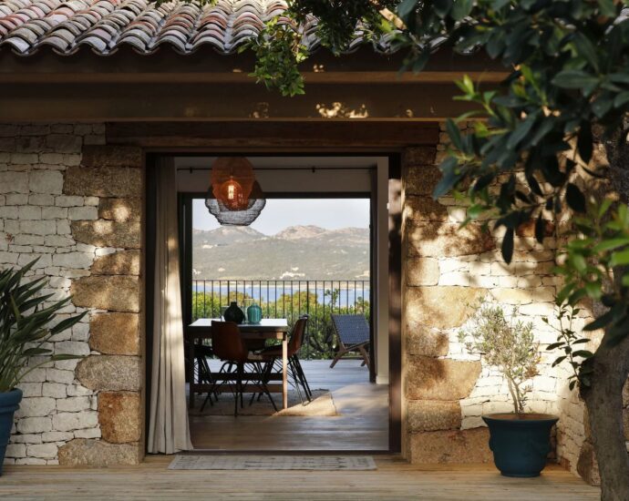 Bonifacio, Santa Manza, Villa vue mer, 4 chambres, piscine, plage à pieds