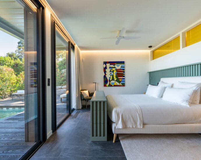 Caramontino, Villa-Hotel with Sea View, 8 Bedrooms with Private Pools, Swimming Pool, Walking Distance to the Beach