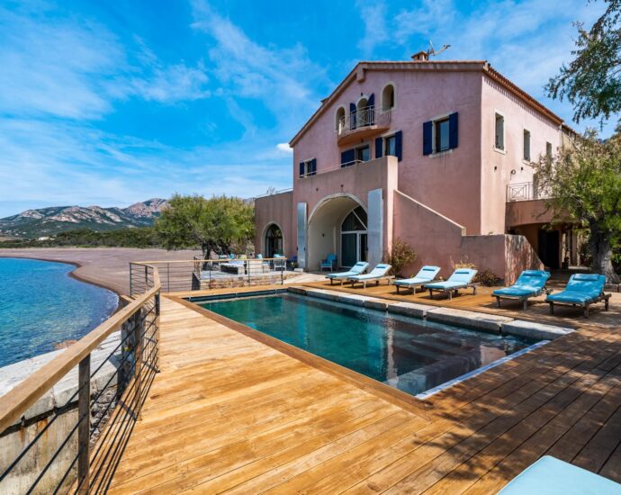 Galéria, Private Estate, Waterfront Villa, 8 Bedrooms, Panoramic Sea View, Heated Pool, Close to Calvi