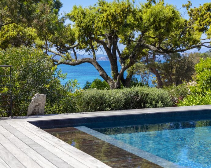 Porto-Vecchio, Domaine de Cala Rossa, villa 6 chambres, piscine et plage à pied, Villa Cala Rossa