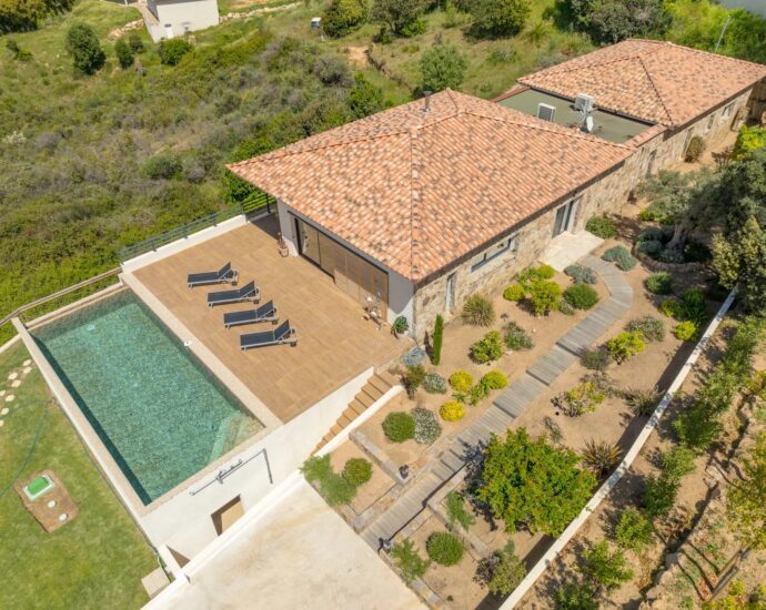 South Shore of Ajaccio, Recent Villa, Panoramic Sea View, 5 Bedrooms, Pool, Close to Beaches