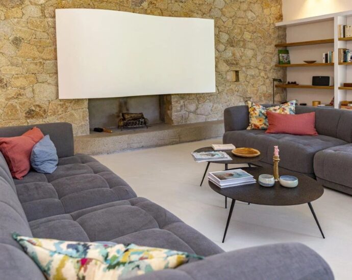 Pigna, villa d&rsquo;architecte, 4 chambres, piscine, vue village et montagnes, proche plage